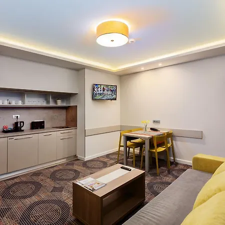 Aparthotel Plaza35